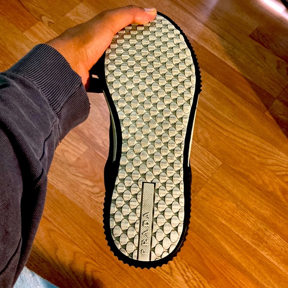 Prada canvas sneakers with box - Picture 3 of 6